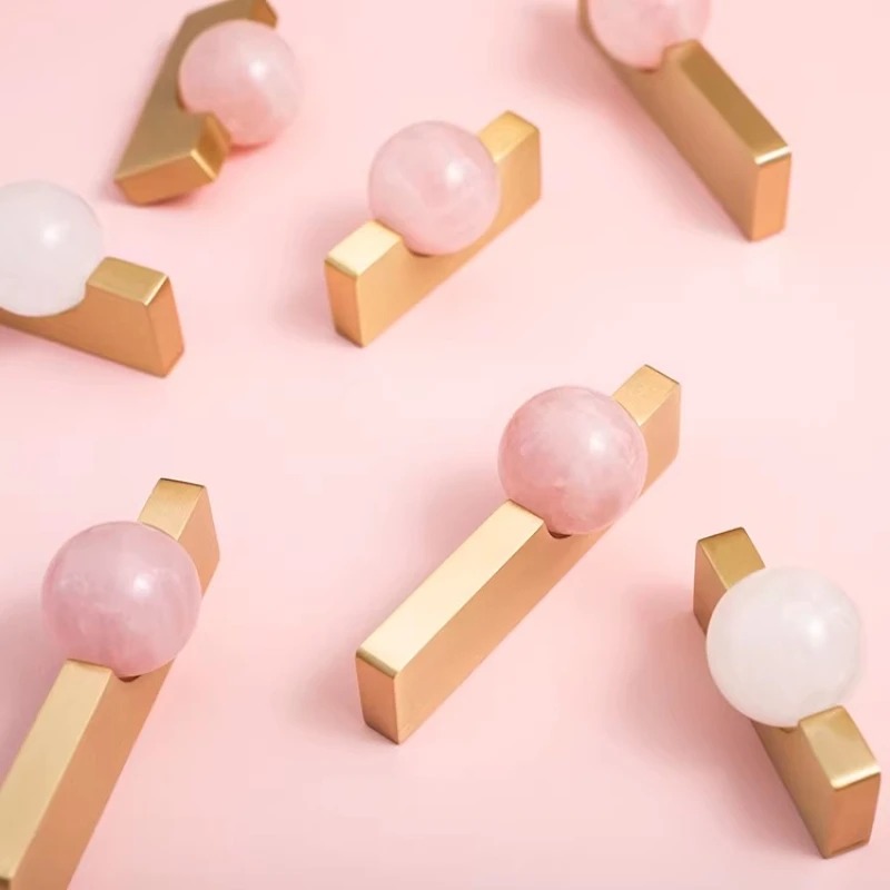 Furniture Hardware Drop Pulls - 흰색 크리스탈 볼 + 황동 소재